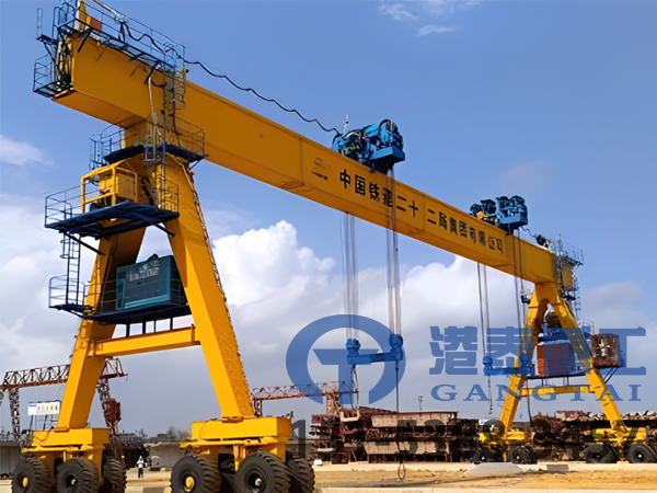 江苏苏州轮胎式集装箱起重机厂家起重机助力港口降本增效