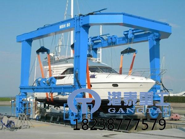 双挂集装箱跨运车兼容多场景与多箱型