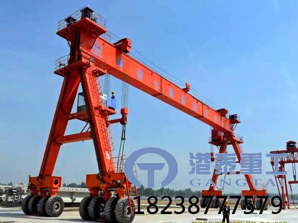 轮胎式起重机控制操作动作避免惯性斜拉