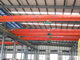 云南玉溪行车行吊生产厂家航吊和龙门吊区别